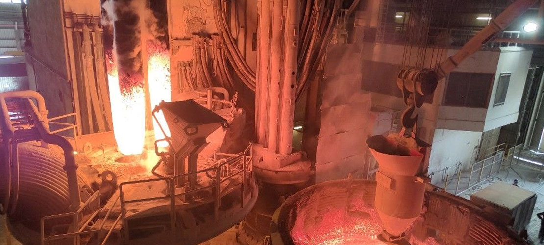 Common Causes of Broken Electrodes in Electric Arc Furnaces (Submerged Arc Furnaces)